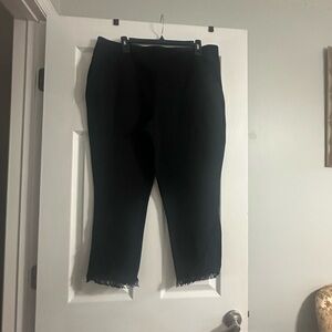 Women in control Black Frayed Hem Cropped Pants